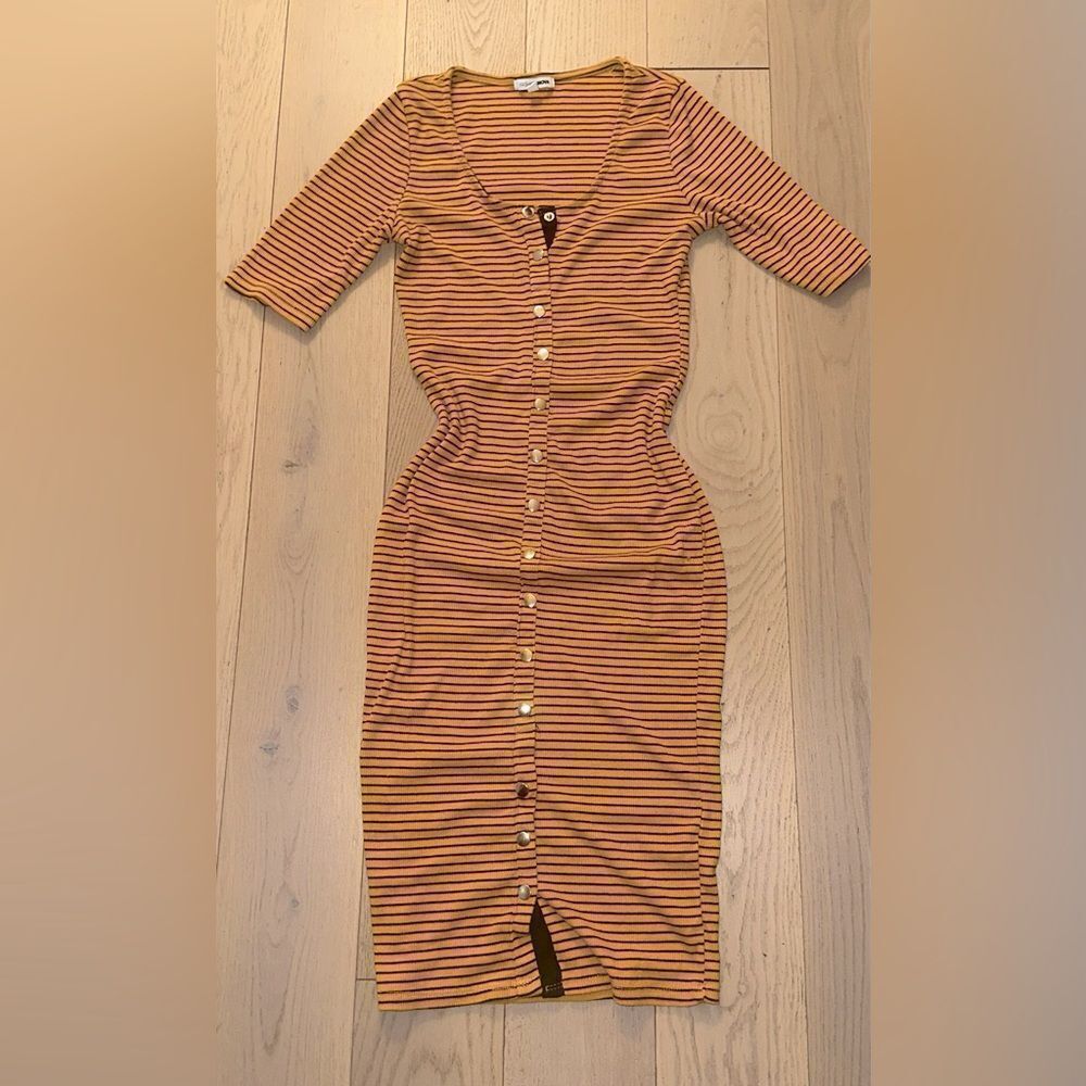 Women’s 4 Piece Bundle Of Dresses Size Small. 2 New Never Used & 2 Used Twice - Picture 5 of 5